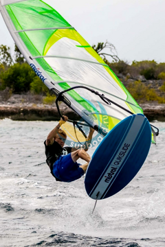 mistral-zonda-6-5m-freeride-windsurfing-rig-bodiboard.png